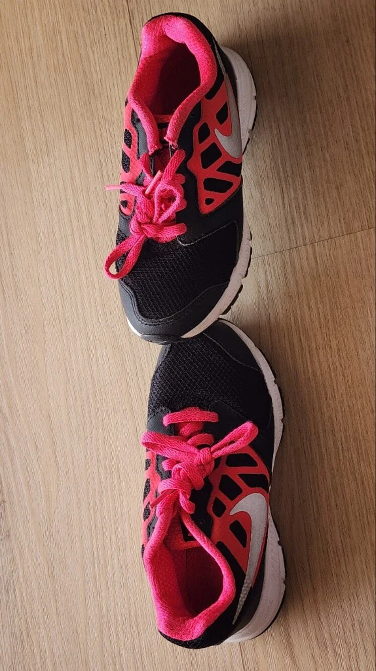 Nike Kids Black and Hot Pink Sneakers